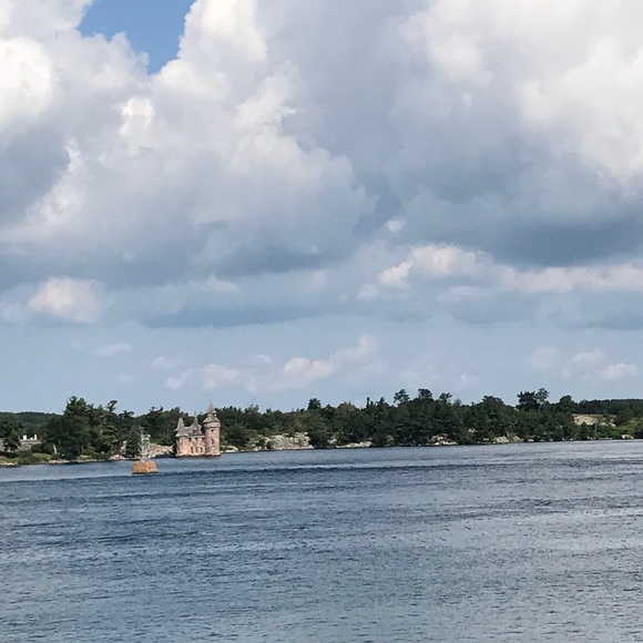 Meet your Posher, Oceane - Picture 1 of 1